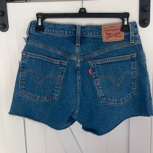501 High-Rise Levi Denim Shorts